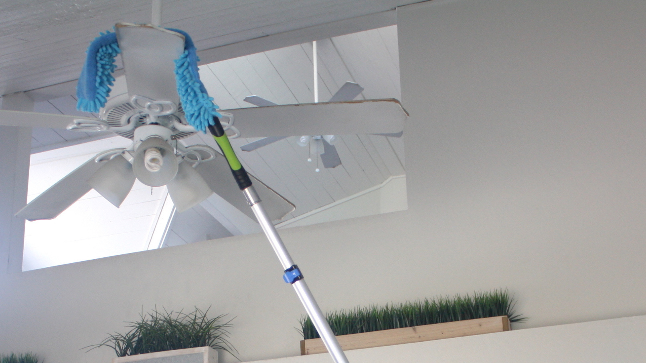 How to Clean Ceiling Fans: A Step-by-Step Guide – Eversprout