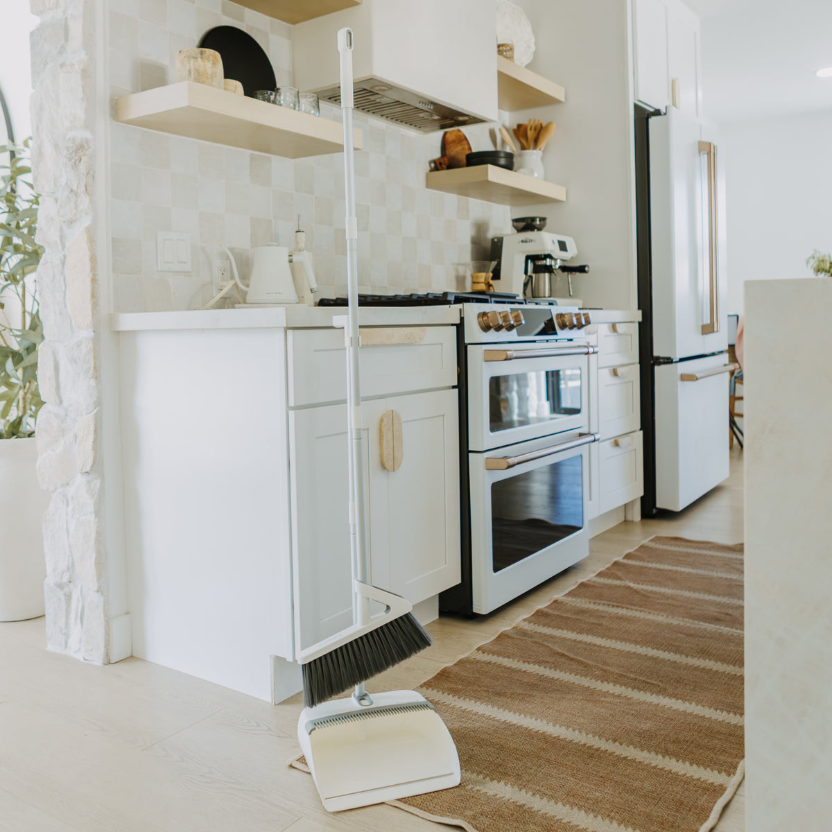 Easy Sweep Broom & Dustpan
